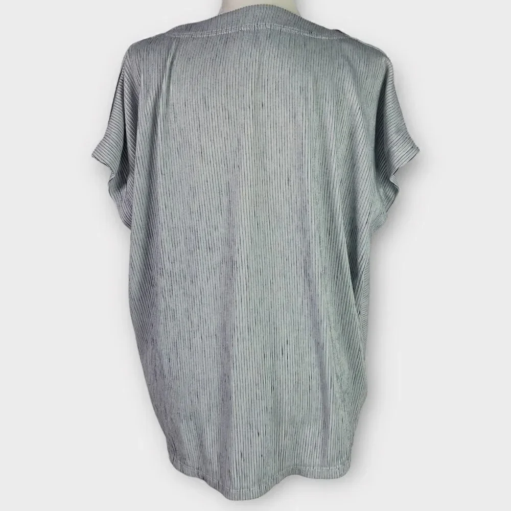 Jones New York Textured Stripe Button Short Sleeve Top - XL - Picture 4 of 8